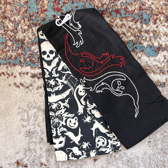 🆕💀Halloween/Gothic Ghost Dishtowels - Picture 1 of 4